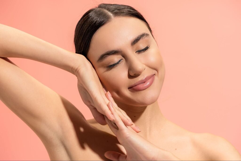 woman with smooth skin, representing the services of an aesthetic clinic near me in Weslaco